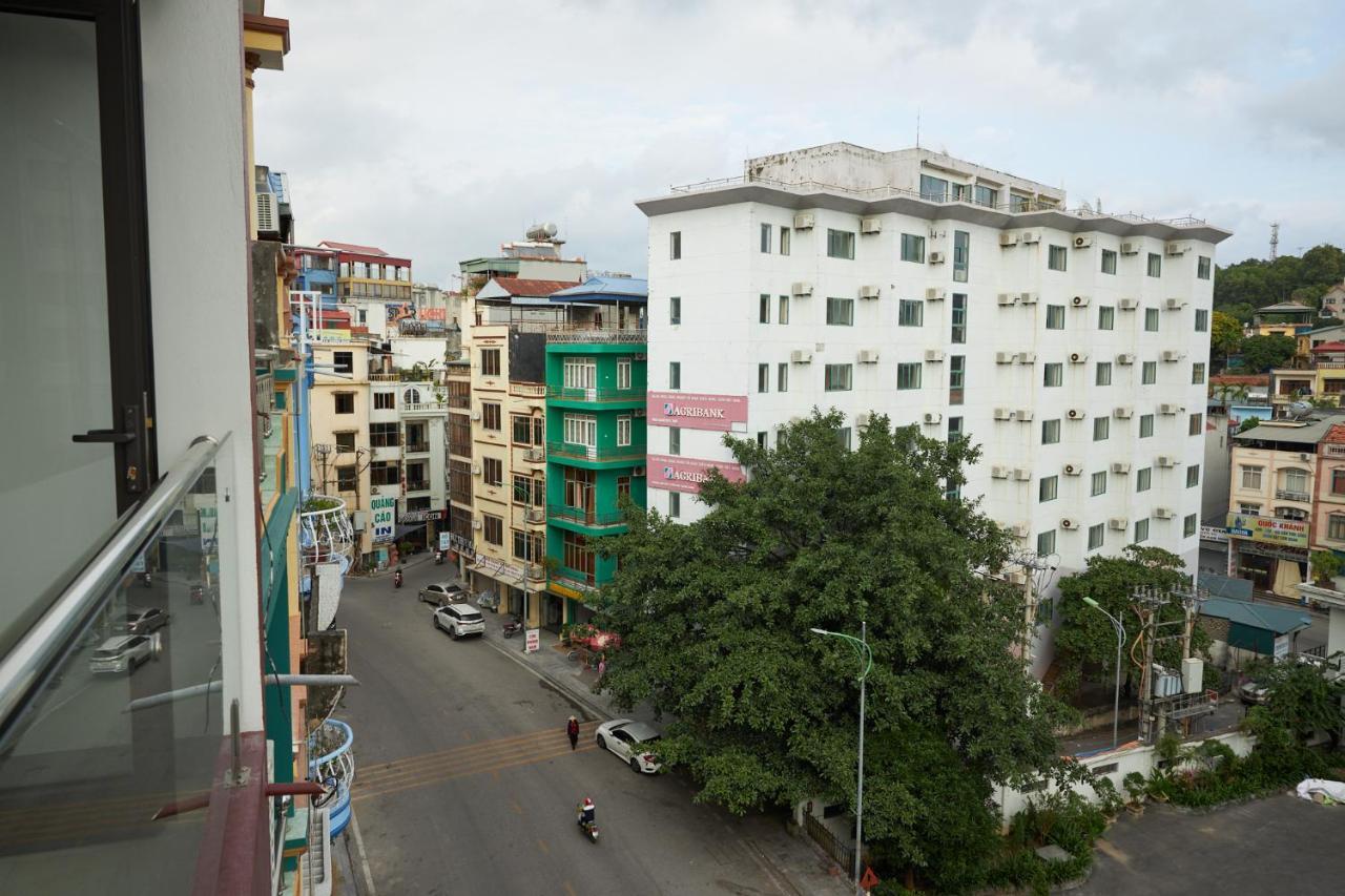 Van Nam Hotel Ha Long Exterior photo
