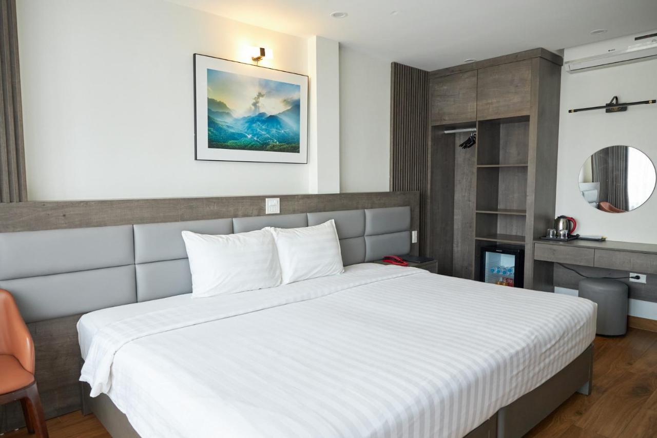 Van Nam Hotel Ha Long Exterior photo
