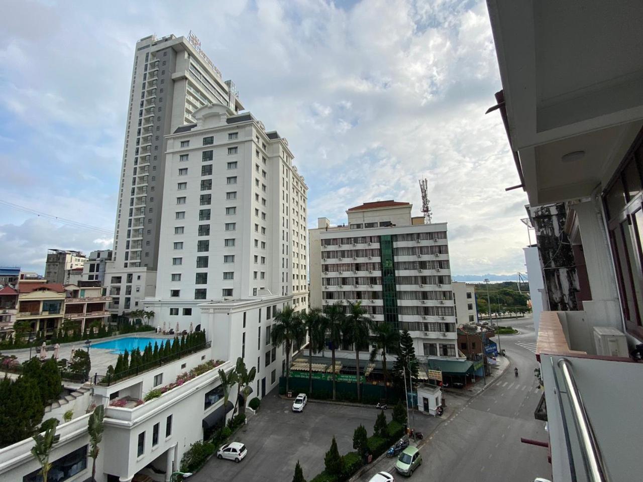 Van Nam Hotel Ha Long Exterior photo